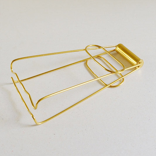 Harriet and Co Gold Vintage Style Plate and Bowl Clip