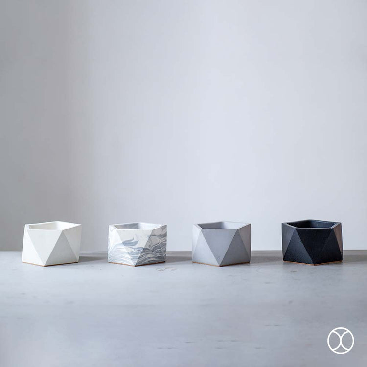 Concreate Hara Planters Black
