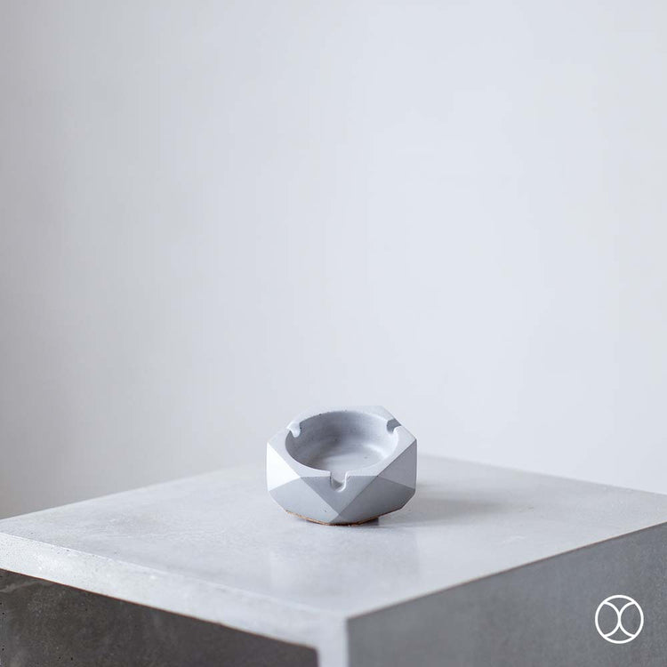 Concreate Nash Ashtray Grey